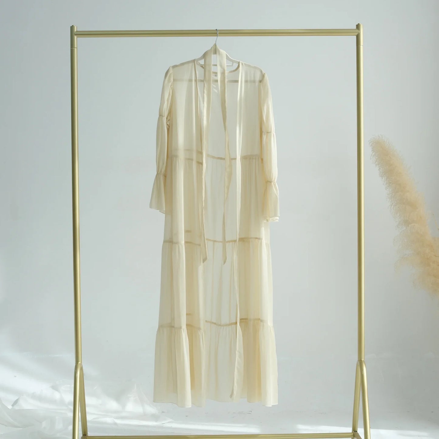 Kebaya Femme Kaftan Élégance – Fluidité et Raffinement Minimaliste