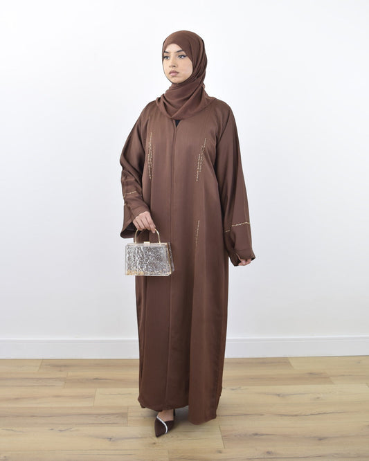 Pourquoi certaines femmes choisissent de porter un foulard ? Motivations personnelles, intimes et multiples