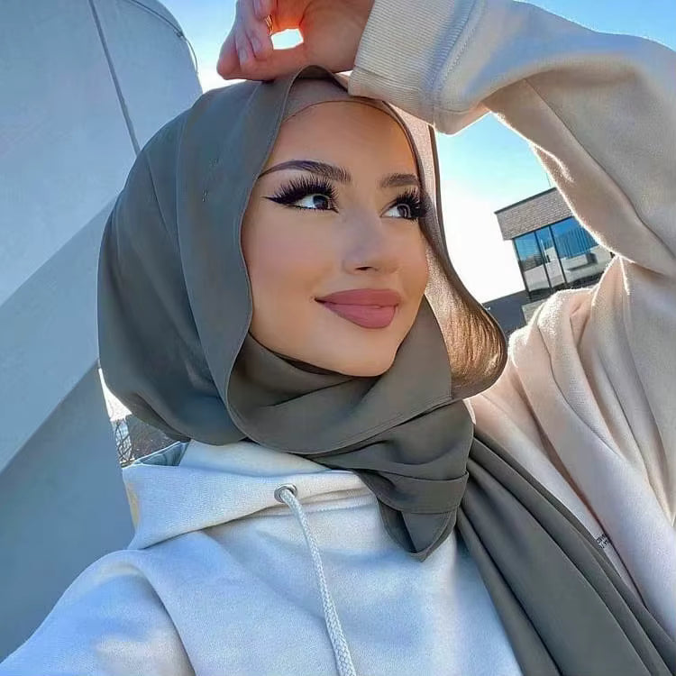 Quelle matière de foulard pour l’hiver ? Chaleur, confort et protection contre le froid