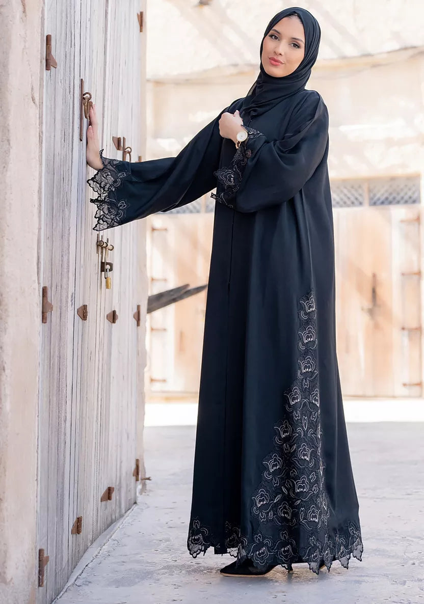 Quelle abaya porter pour voyager ? Confort, praticité et style sans effort