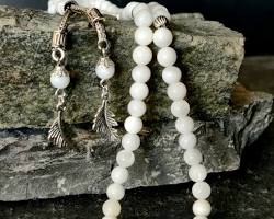 Le chapelet peut-il accompagner un cheminement spirituel ?