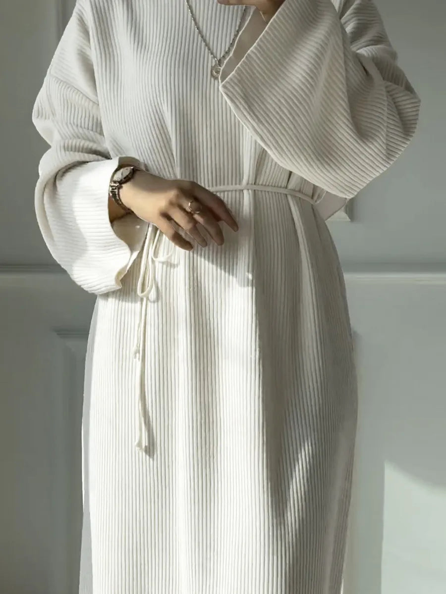 Abaya Femme  Dubai Hiver – Élégance et Chaleur pour la Saison