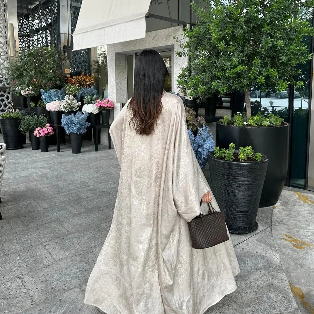 Abaya Femme Kimono Satin – Élégance Fluide et Raffinée