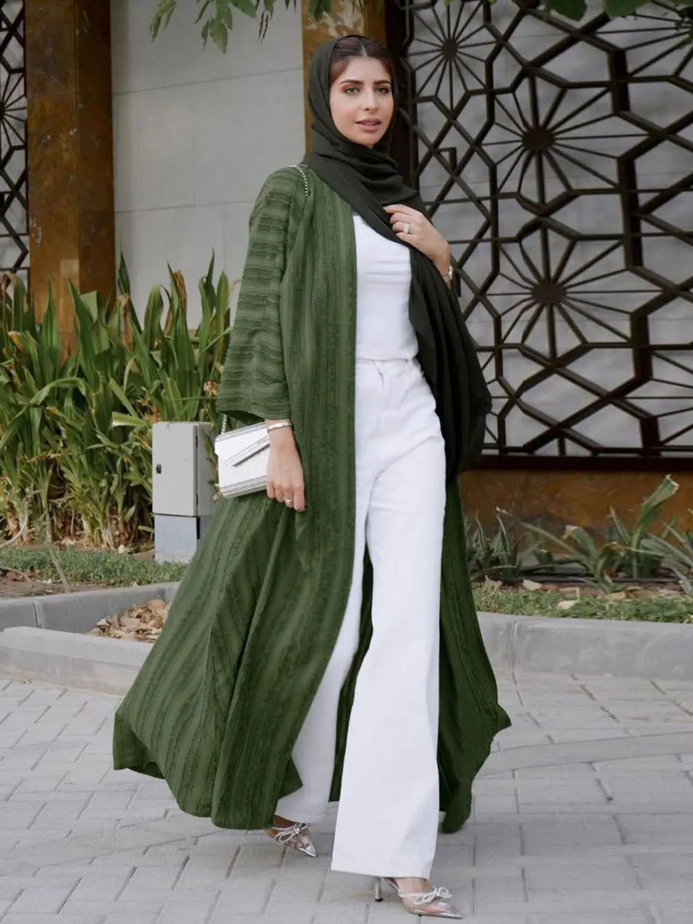 Abaya Femme Kimono Élégant – Légèreté et Chic pour Toutes les Occasions
