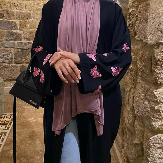 Abaya Kimono Noire Brodée Papillons – Tenue Modeste Élégante