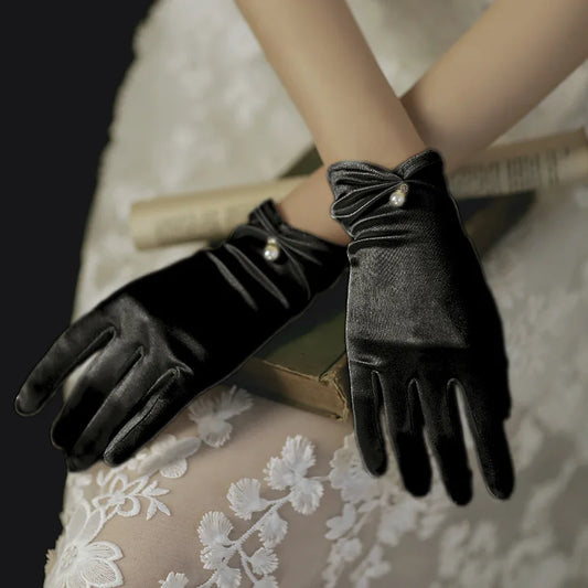 Gants Satinés Élégants – (Accessoire Chic pour Mariage et Soirée)