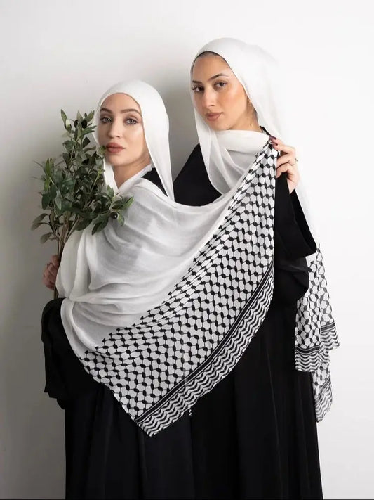 Hijab Femme avec Broderies à Motifs Traditionnels