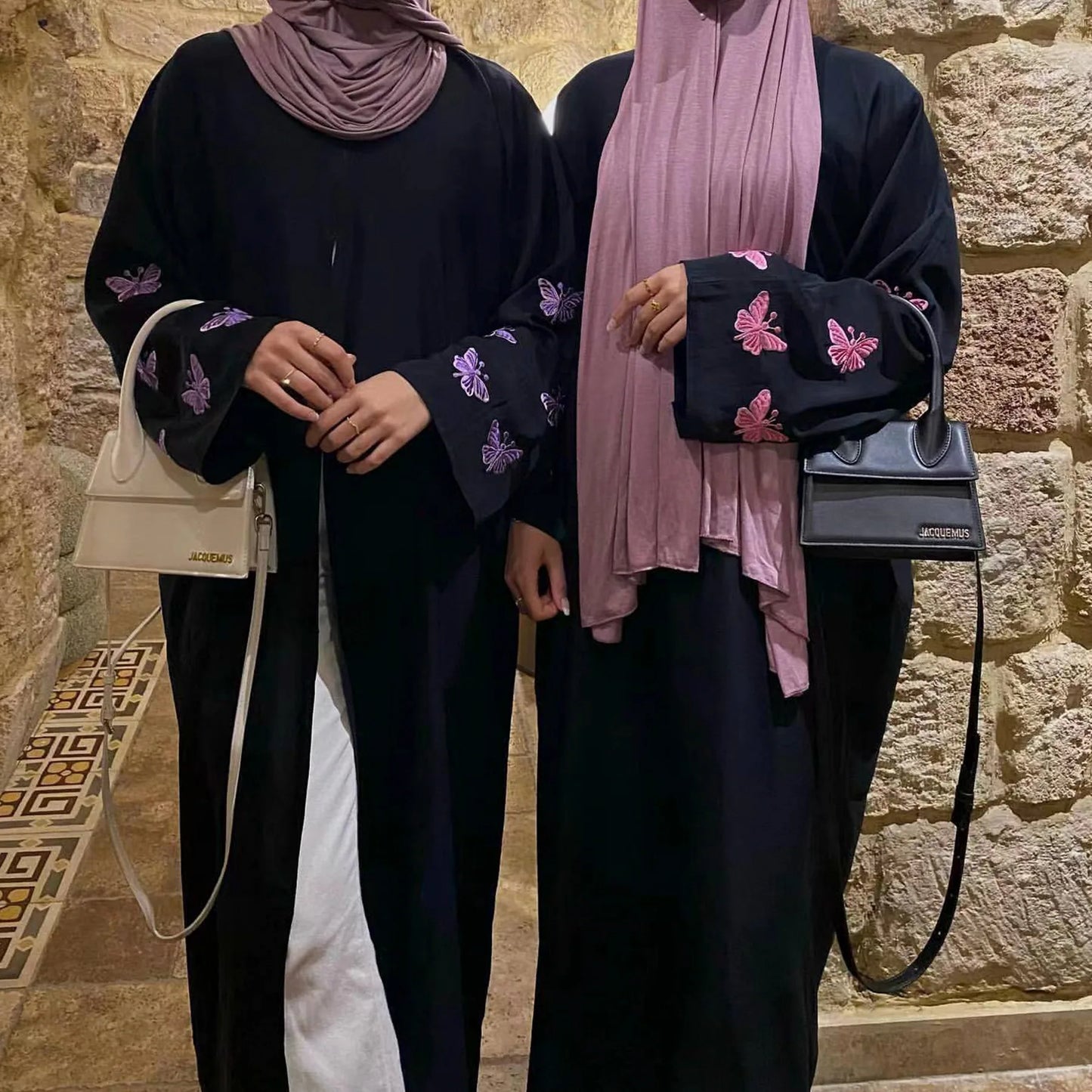 Abaya Kimono Noire Brodée Papillons – Tenue Modeste Élégante