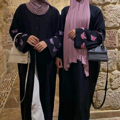 Abaya Kimono Noire Brodée Papillons – Tenue Modeste Élégante