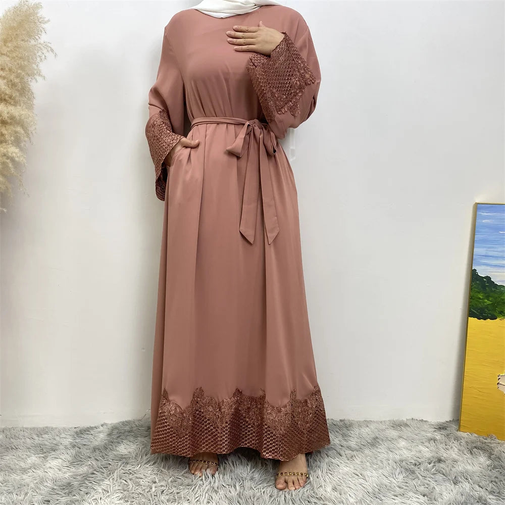 Abaya Femme Turkey Élégance – Dentelle Raffinée & Fluidité
