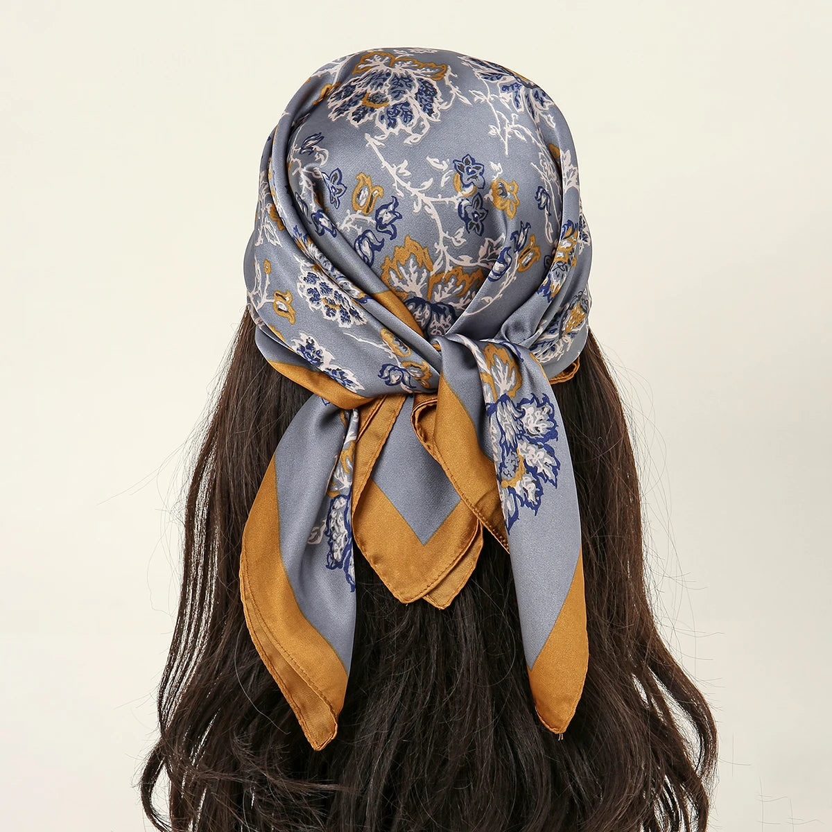 Foulard Femme Satiné Fleuri – Élégance Modeste & Raffinée