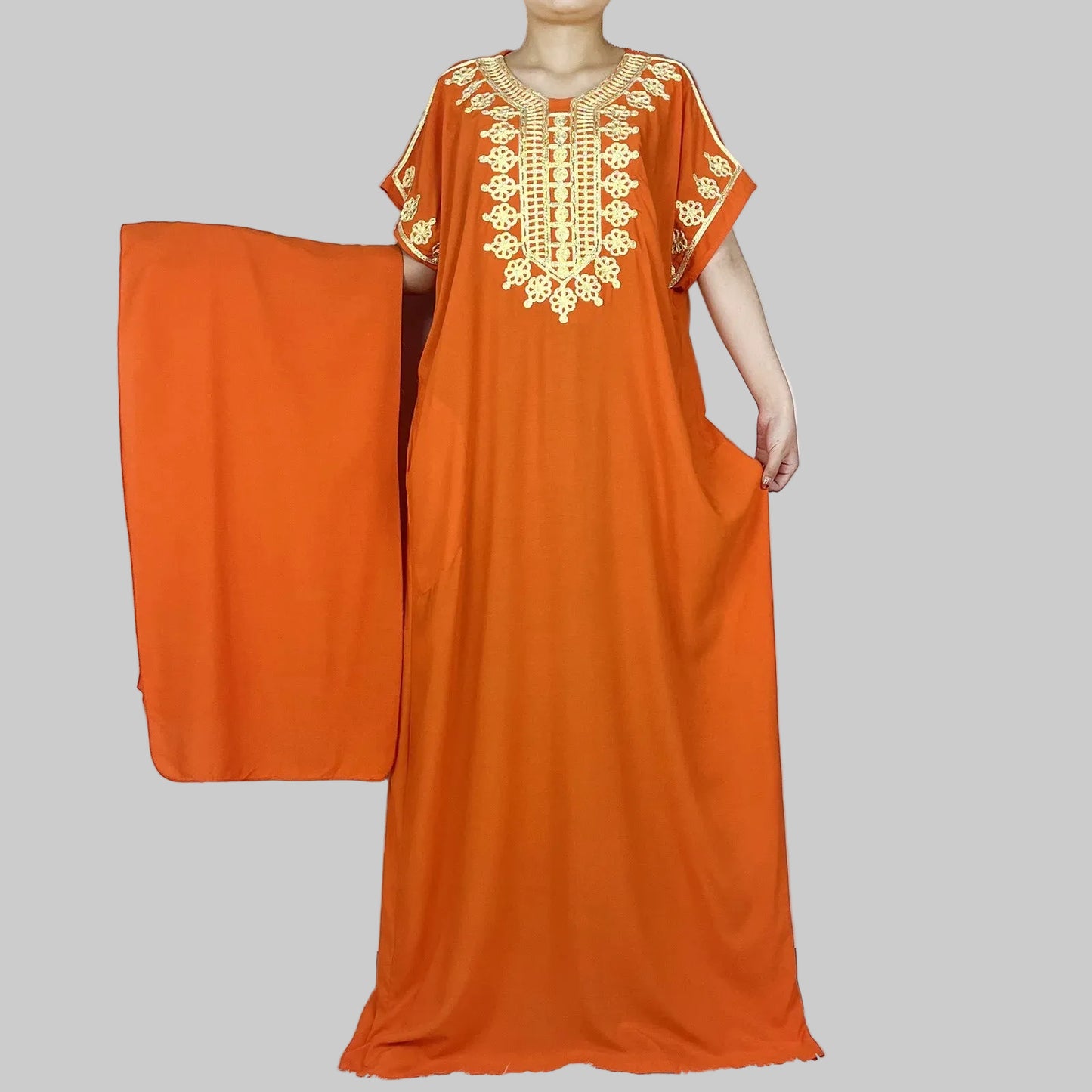 Kaftan Femme Traditionnel  – Élégance Modeste & Détails Sublimes