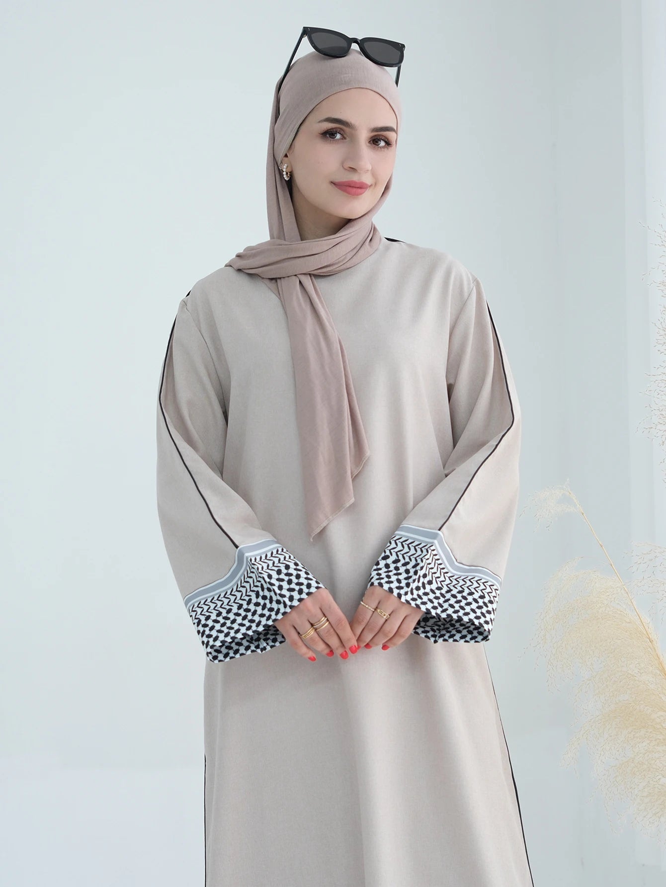 Abaya Femme Grace – Élégance Intemporelle & Détails Raffinés