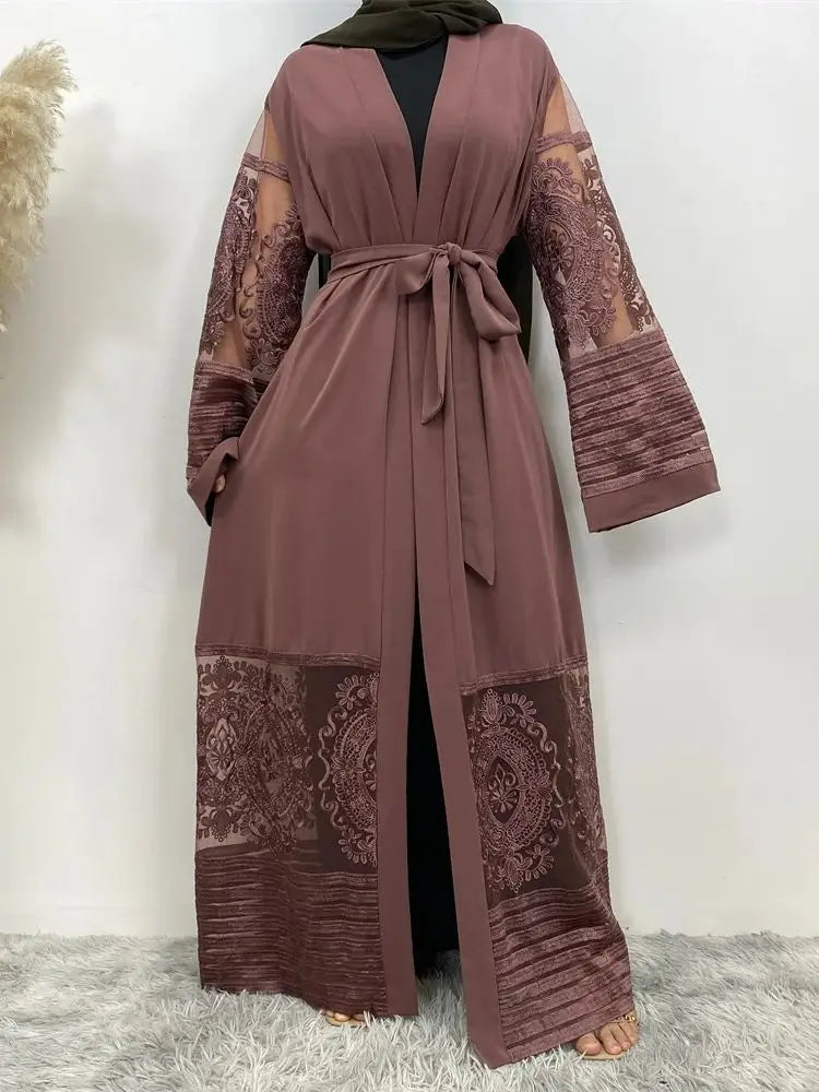 Abaya Femme Luxe Broderies Or – Élégance Royale et Raffinement