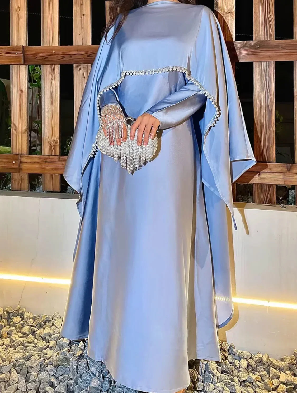 Abaya Femme Papillon Luxe – Élégance Fluide & Détails Brillants