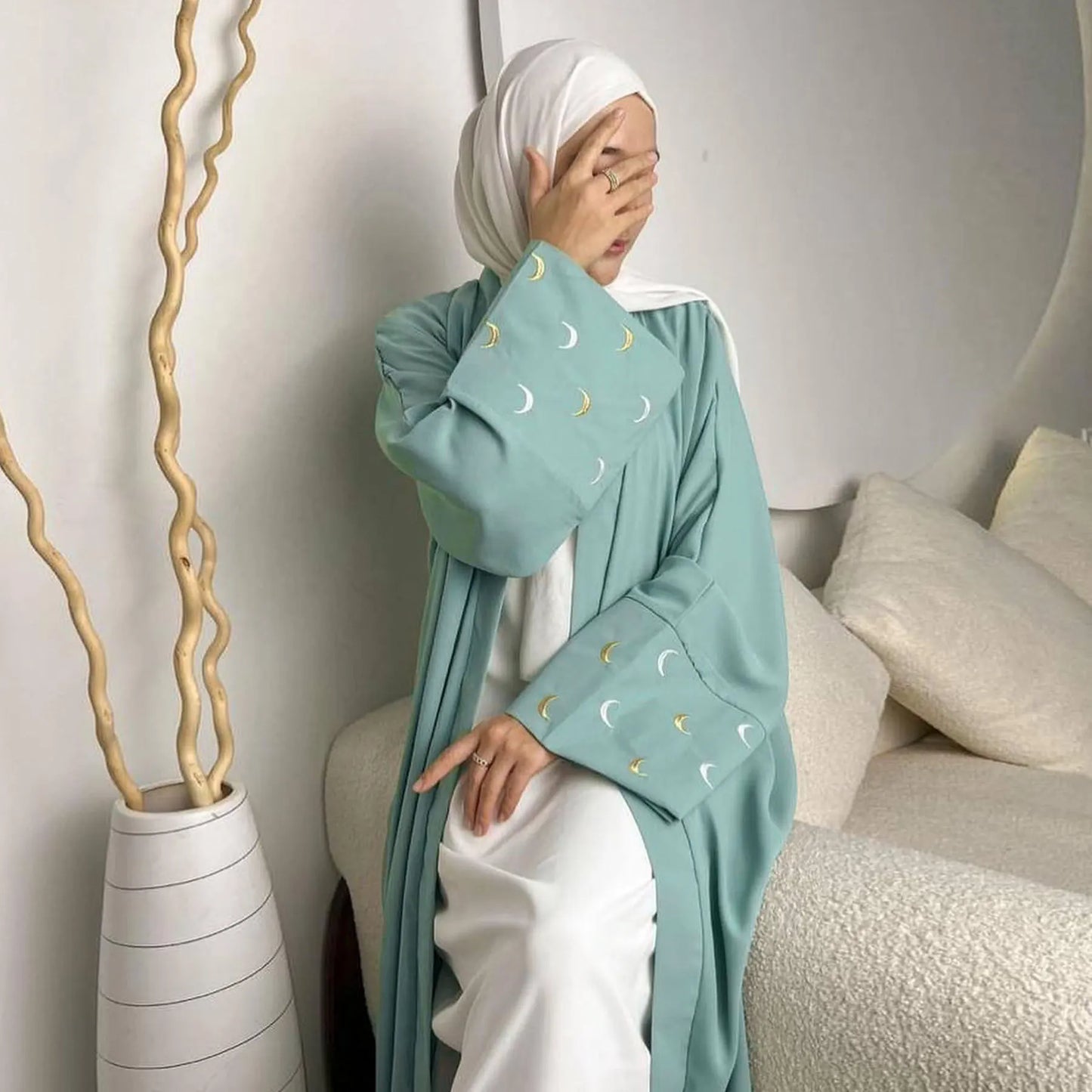 Abaya Femme Kaftan Moon – Élégance Céleste & Broderies Délicates