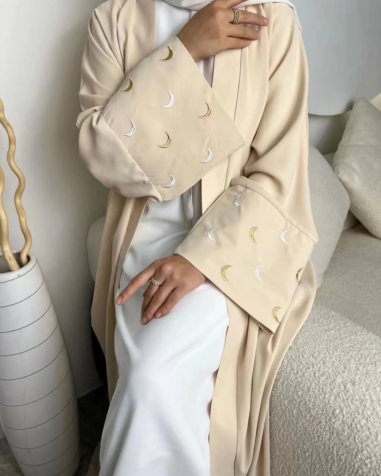 Abaya Femme Kaftan Moon – Élégance Céleste & Broderies Délicates