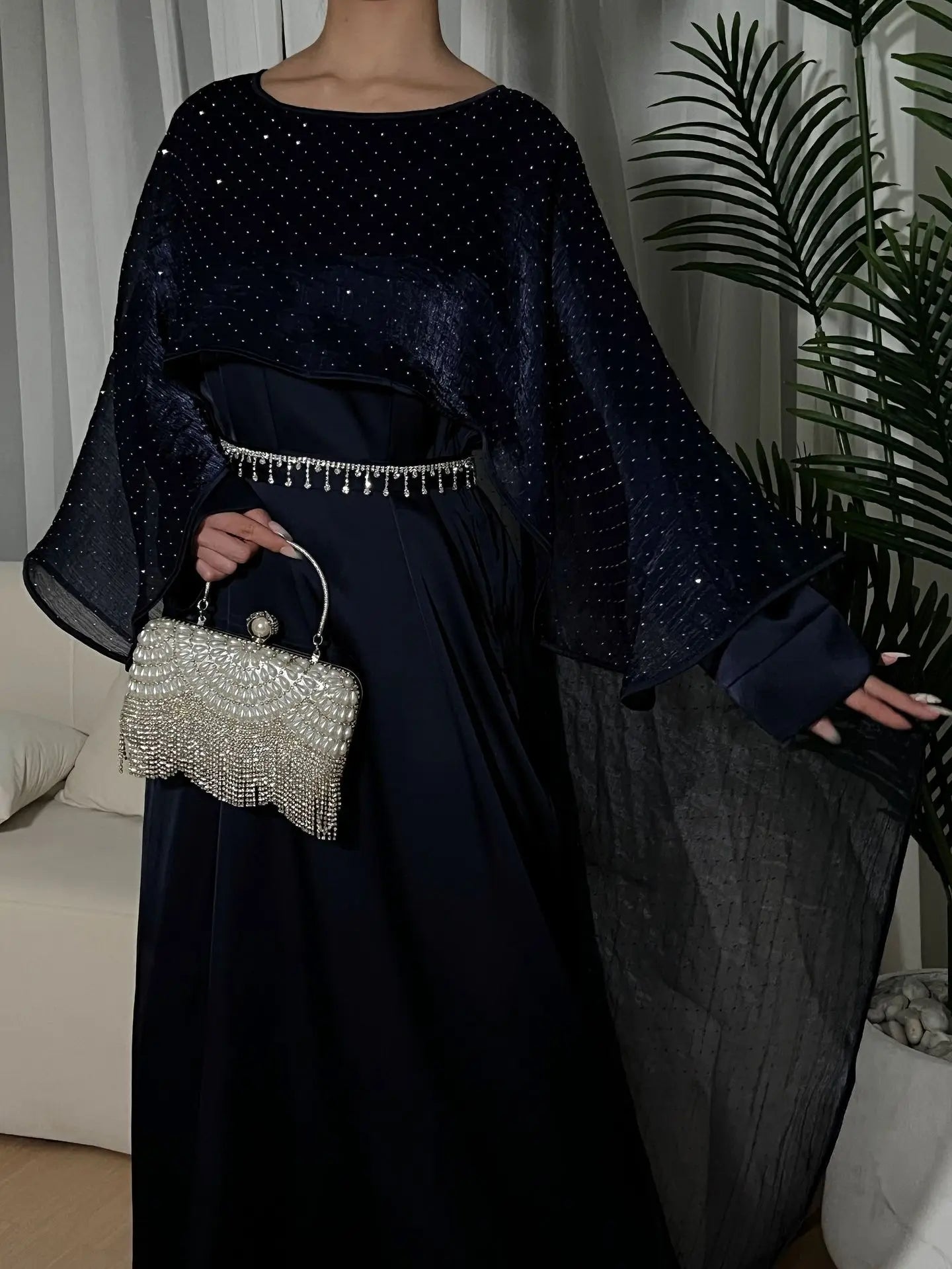 Abaya Femme Papillon Luxe – Élégance Fluide & Détails Brillants