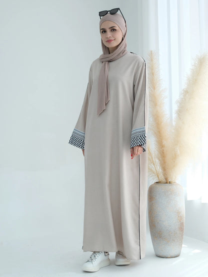 Abaya Femme Grace – Élégance Intemporelle & Détails Raffinés