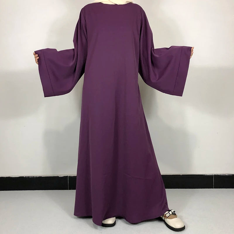 Abaya Femme Minimaliste Chic – Élégance Essentielle & Confort Fluide