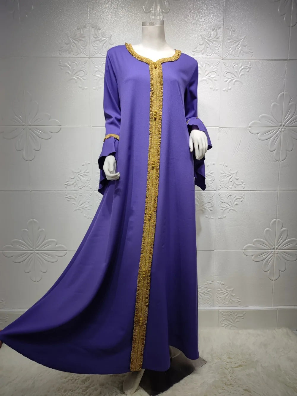 Abaya Femme Haute Couture – Élégance Modeste & Détails Dorés