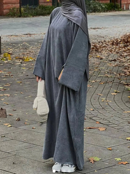 Abaya Femme Longue Hiver – Élégance & Chaleur pour la Saison Froide