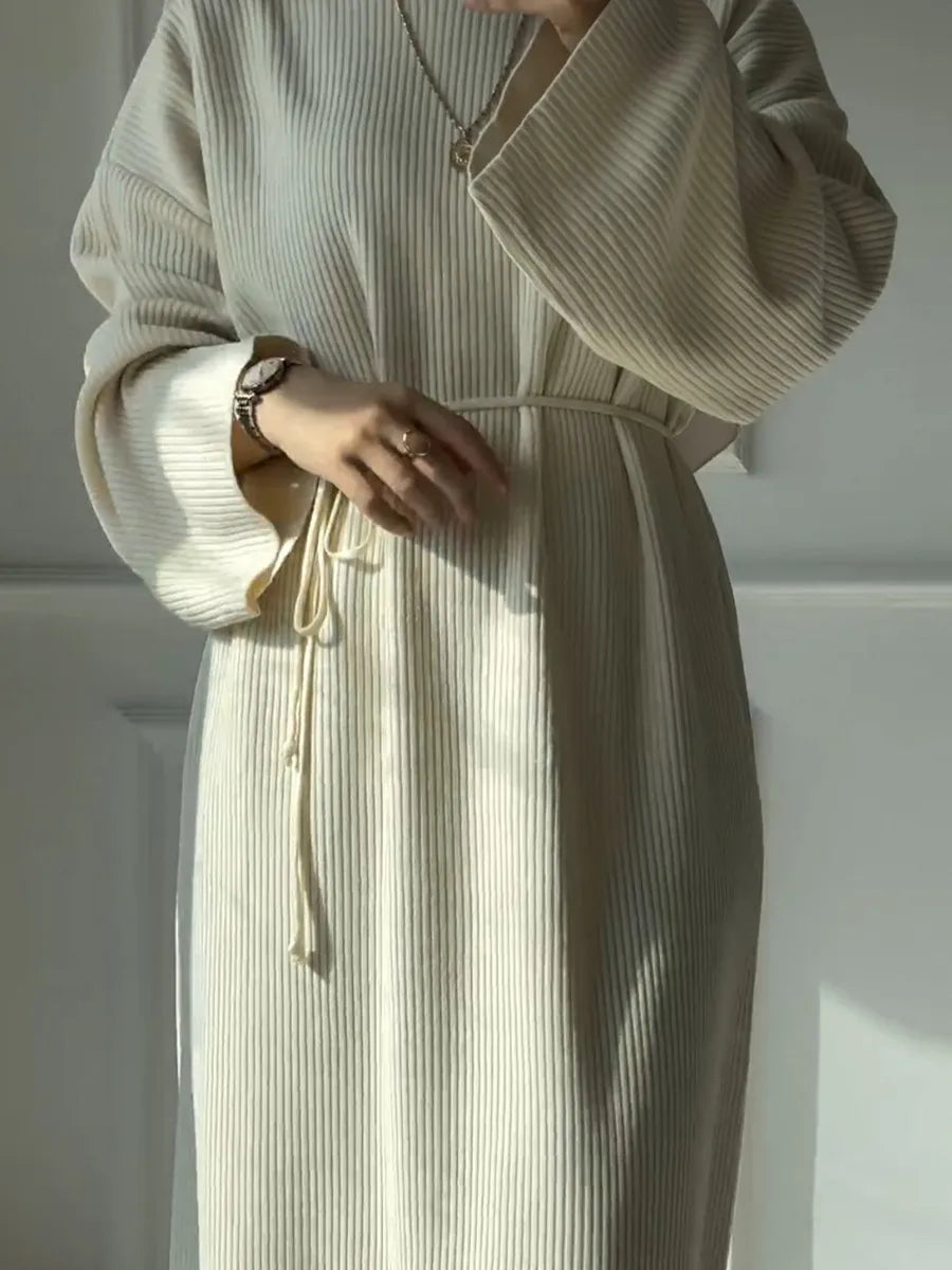 Abaya Femme  Dubai Hiver – Élégance et Chaleur pour la Saison