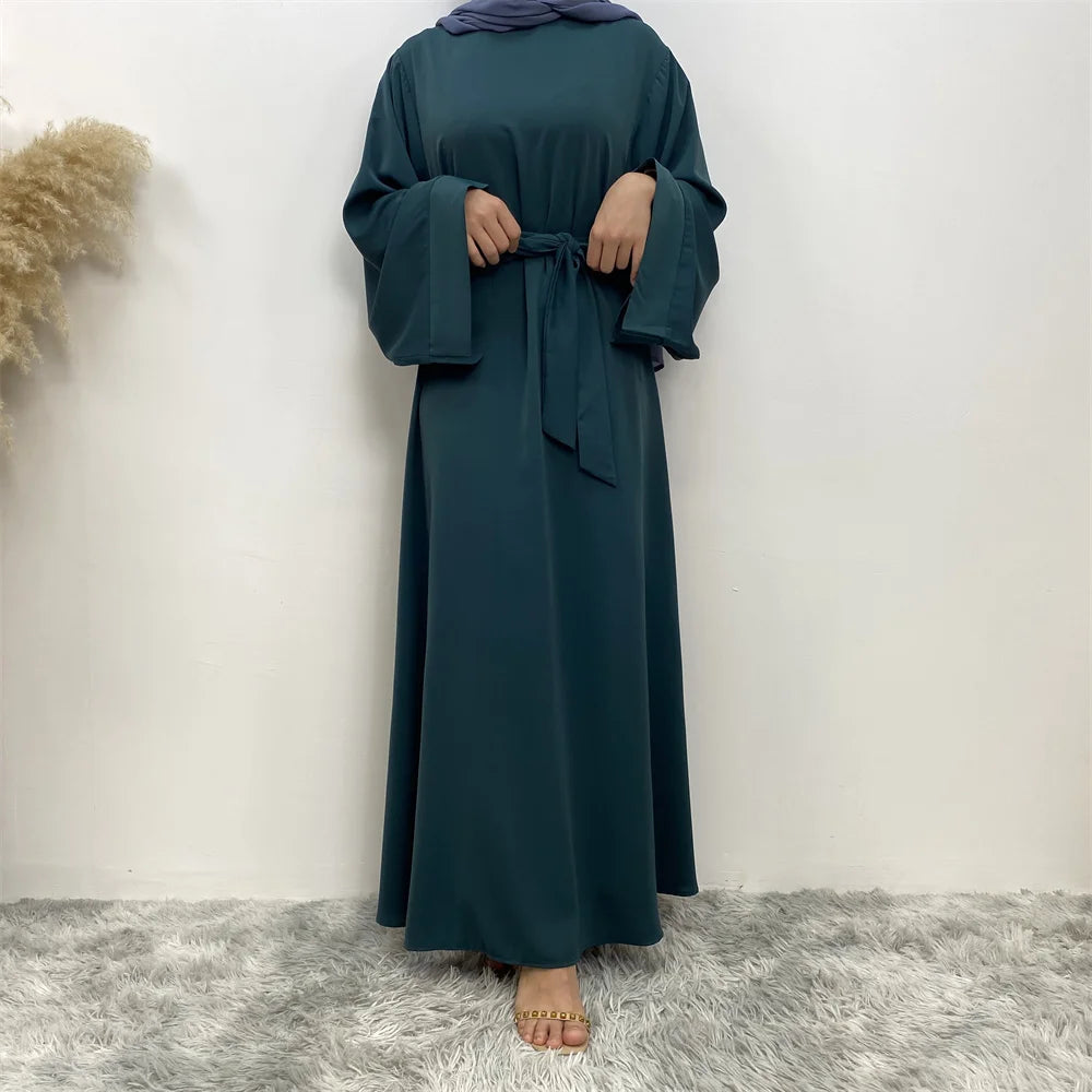 Abaya Femme Kaftan Modeste – Élégance Minimaliste et Confort Absolu
