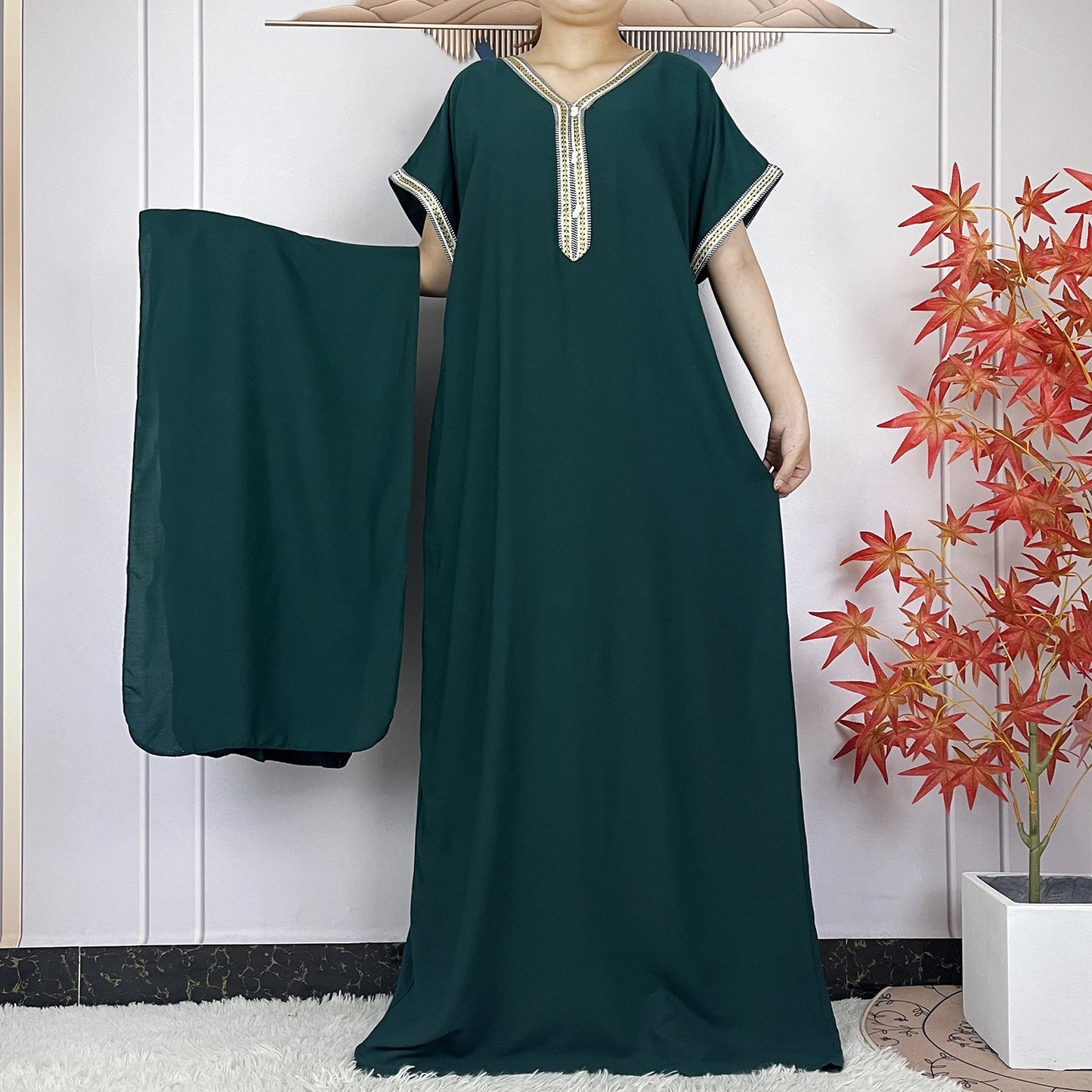 Kaftan Femme Traditionnel  – Élégance Modeste & Détails Sublimes
