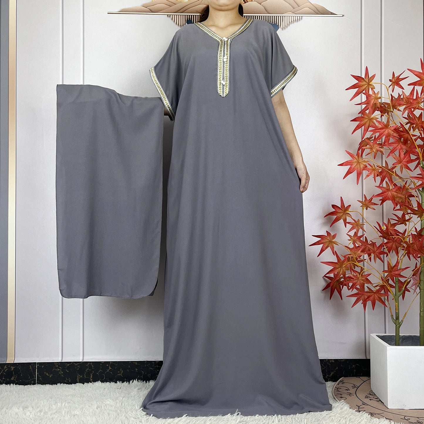 Kaftan Femme Traditionnel  – Élégance Modeste & Détails Sublimes