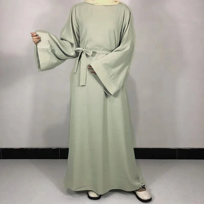 Abaya Femme Minimaliste Chic – Élégance Essentielle & Confort Fluide
