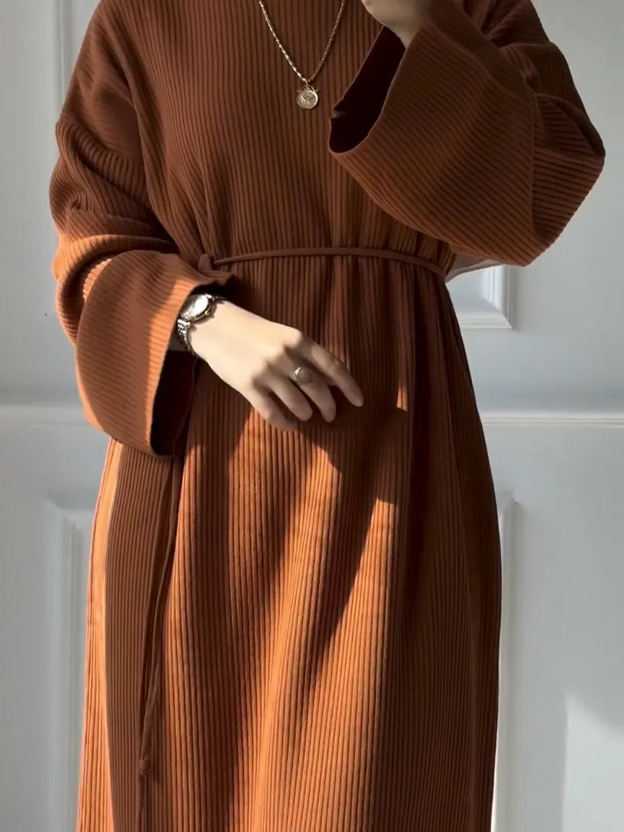 Abaya Femme  Dubai Hiver – Élégance et Chaleur pour la Saison
