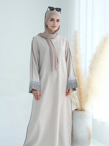 Abaya Femme Grace – Élégance Intemporelle & Détails Raffinés