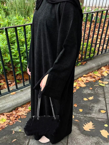 Abaya Femme Longue Hiver – Élégance & Chaleur pour la Saison Froide