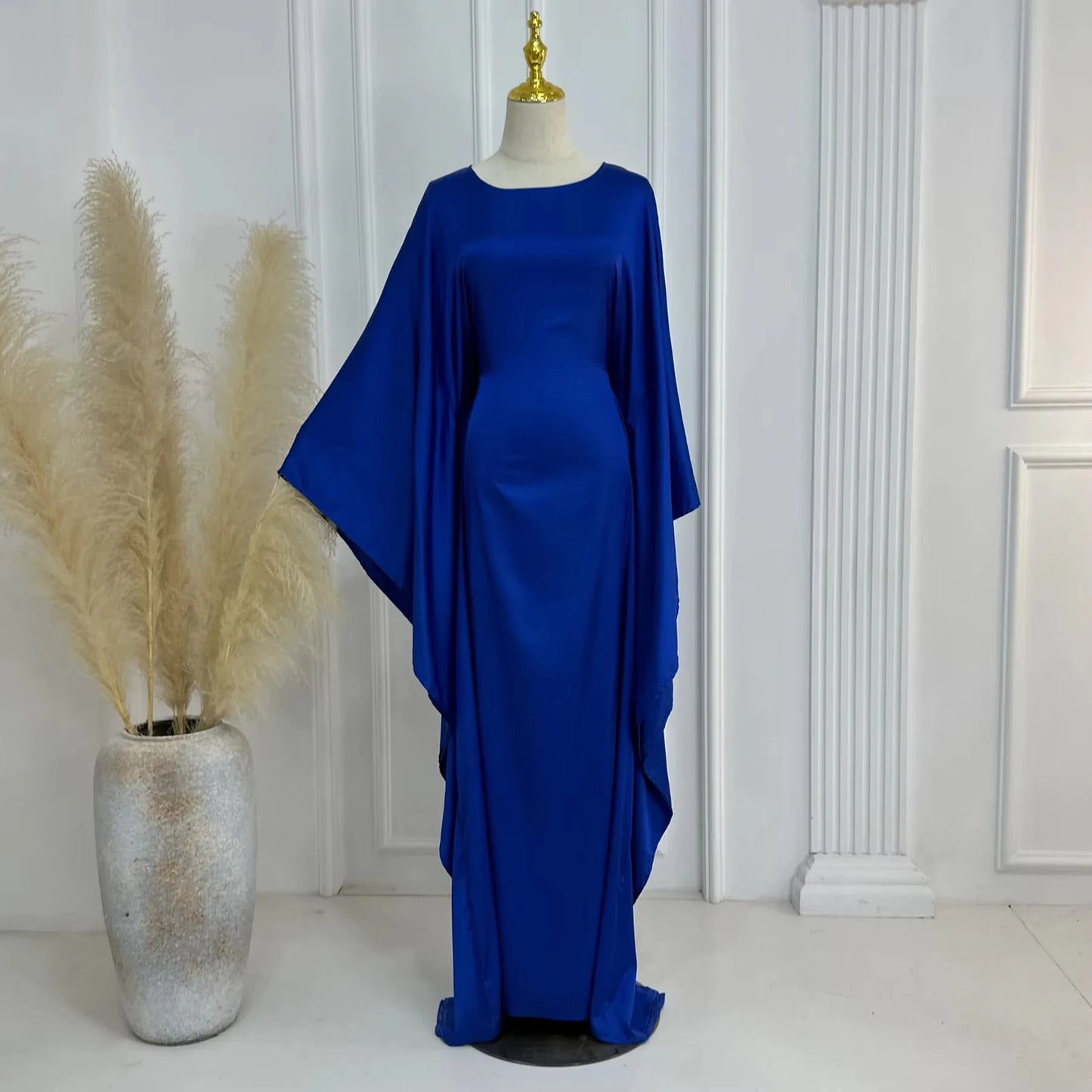 Abaya Femme Kaftan Satin – Fluidité & Brillance d’Exception